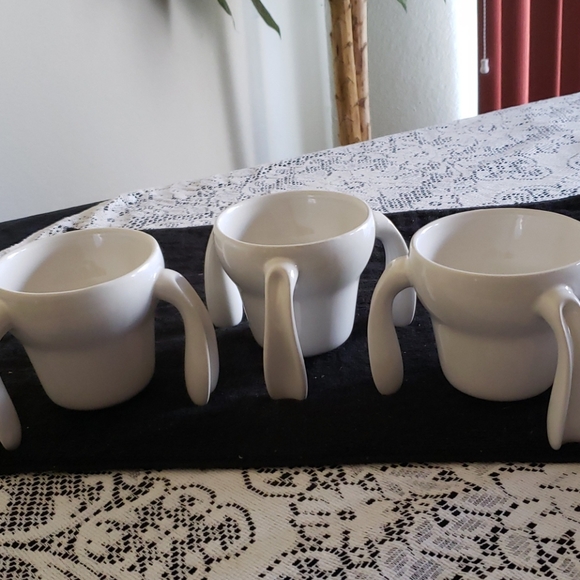 Unique Ceramic Serviceware. - Picture 1 of 6